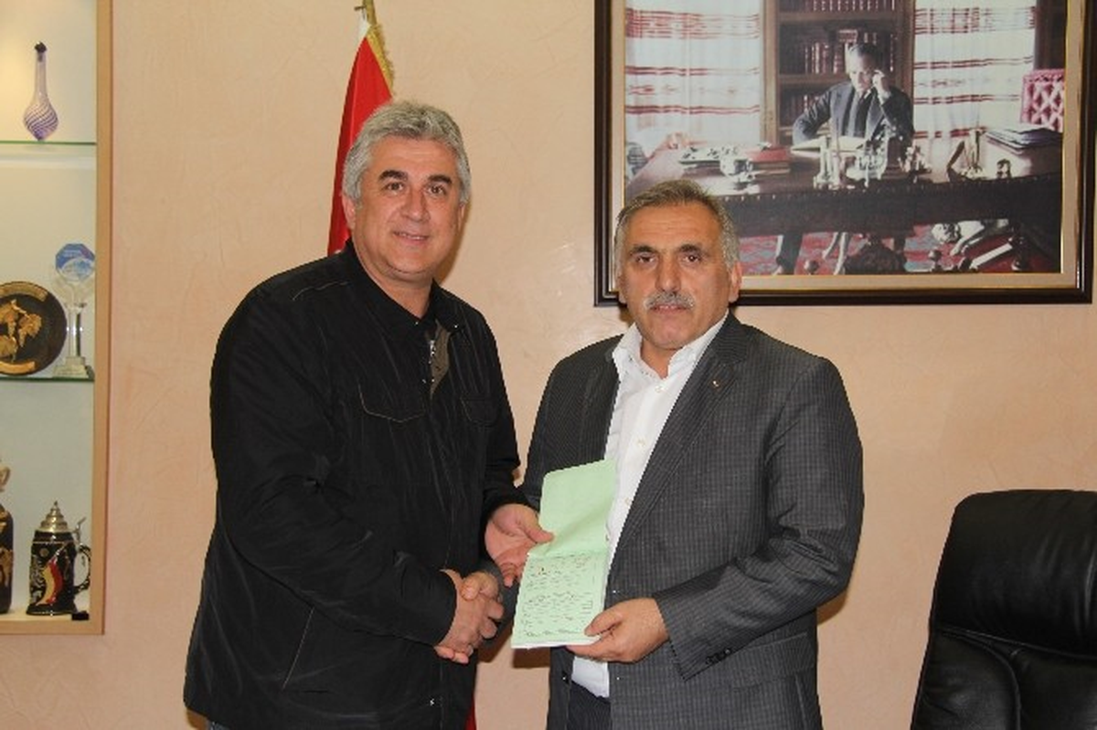 Hendek Belediyesinde Bu Yıl Kurbanlar Kızılay\'a