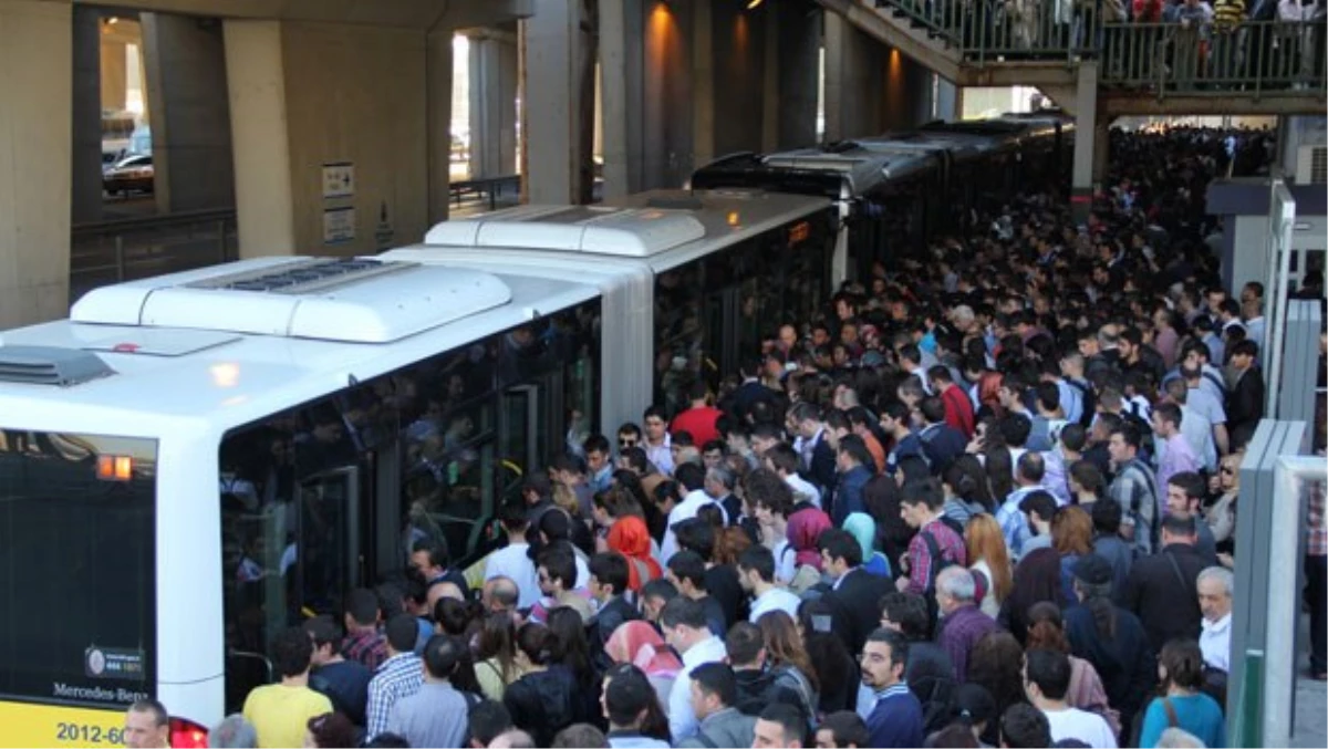 İstanbul\'da Bayramda Ulaşım Yüzde 50 İndirimli