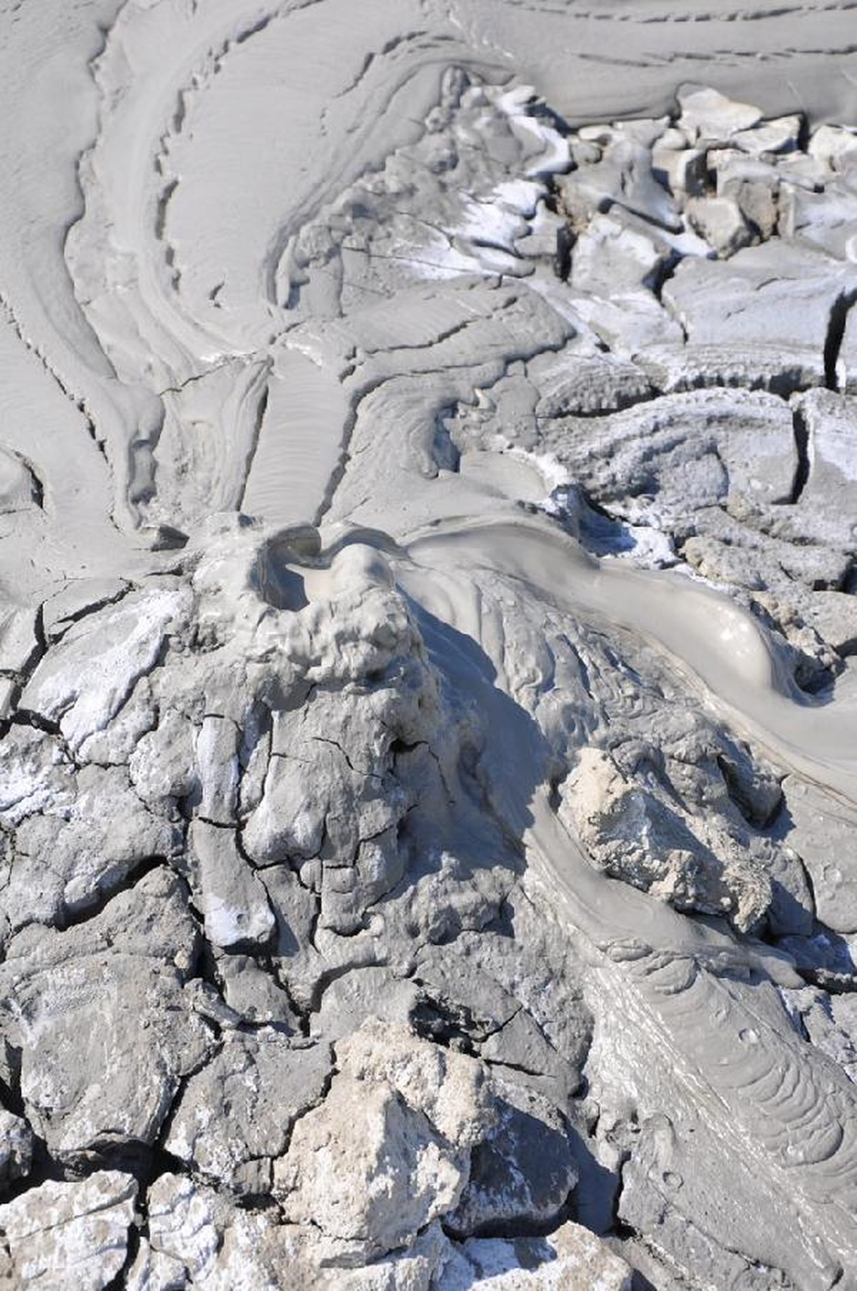 İtalya'da Volkan Dehşeti'nde İki Çocuk Öldü