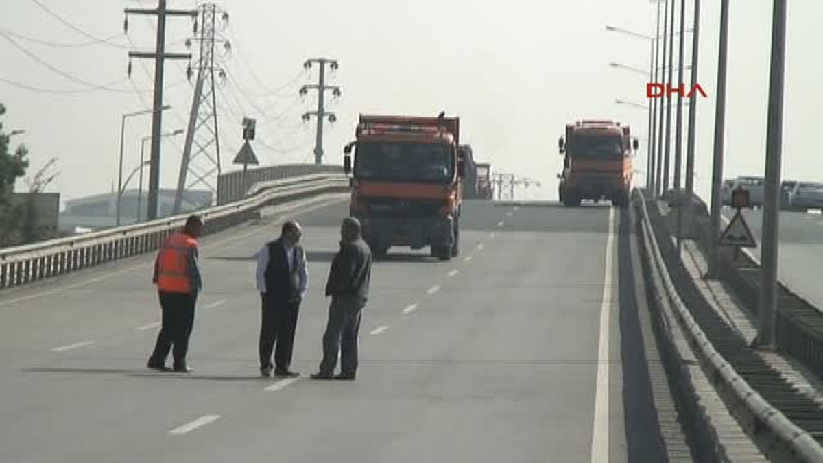 İzmit\'te Tamamlanmadan Açılan Köprü Üçüncü Kez Kapatıldı