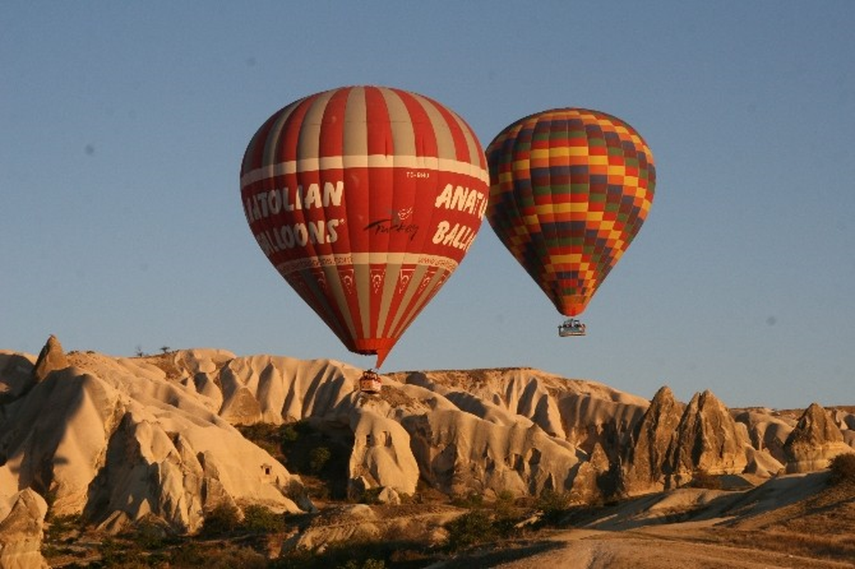 Kapadokya\'da Balonlar Yeniden Havalandı