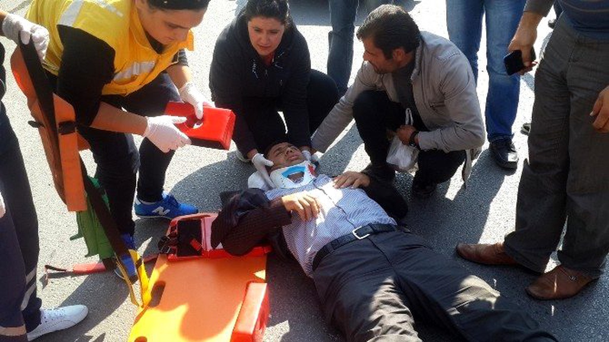 Karşıdan Karşıya Geçerken Araç Çarptı