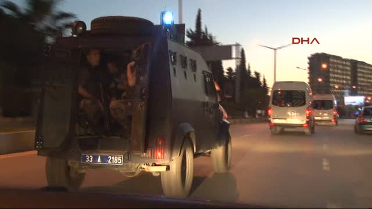Mersin\'de Helikopter Destekli Uyuşturucu Operasyonu