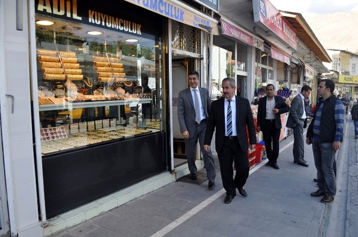 Mülki İdare Amirlerinden, Adilcevaz Esnafına Ziyaret