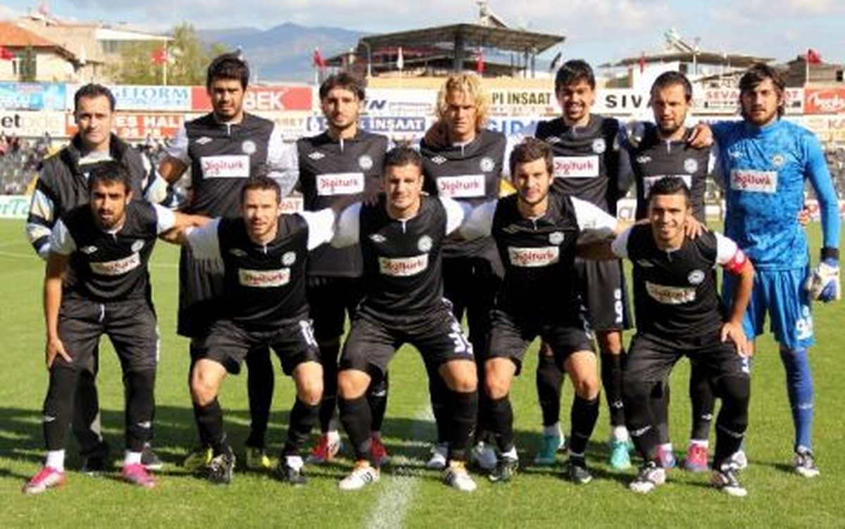 Nazilli Belediyespor 3 Puan Peşinde