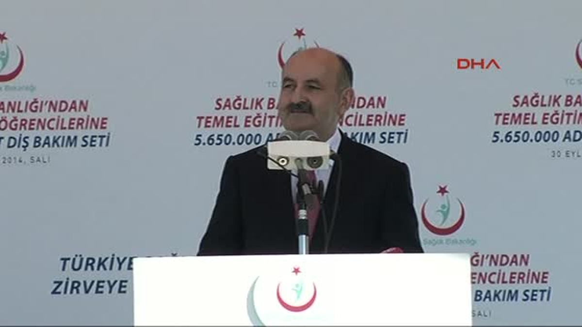 Müezzinoğlu, Öğrencilere Ağız ve Diş Sağlığı Seti Dağıttı
