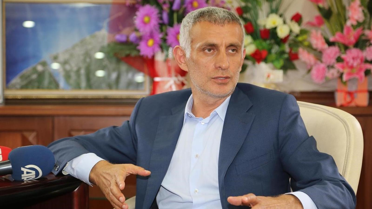 Taraftar Sabırlı Olsun, Söylenenler Dedikodu"