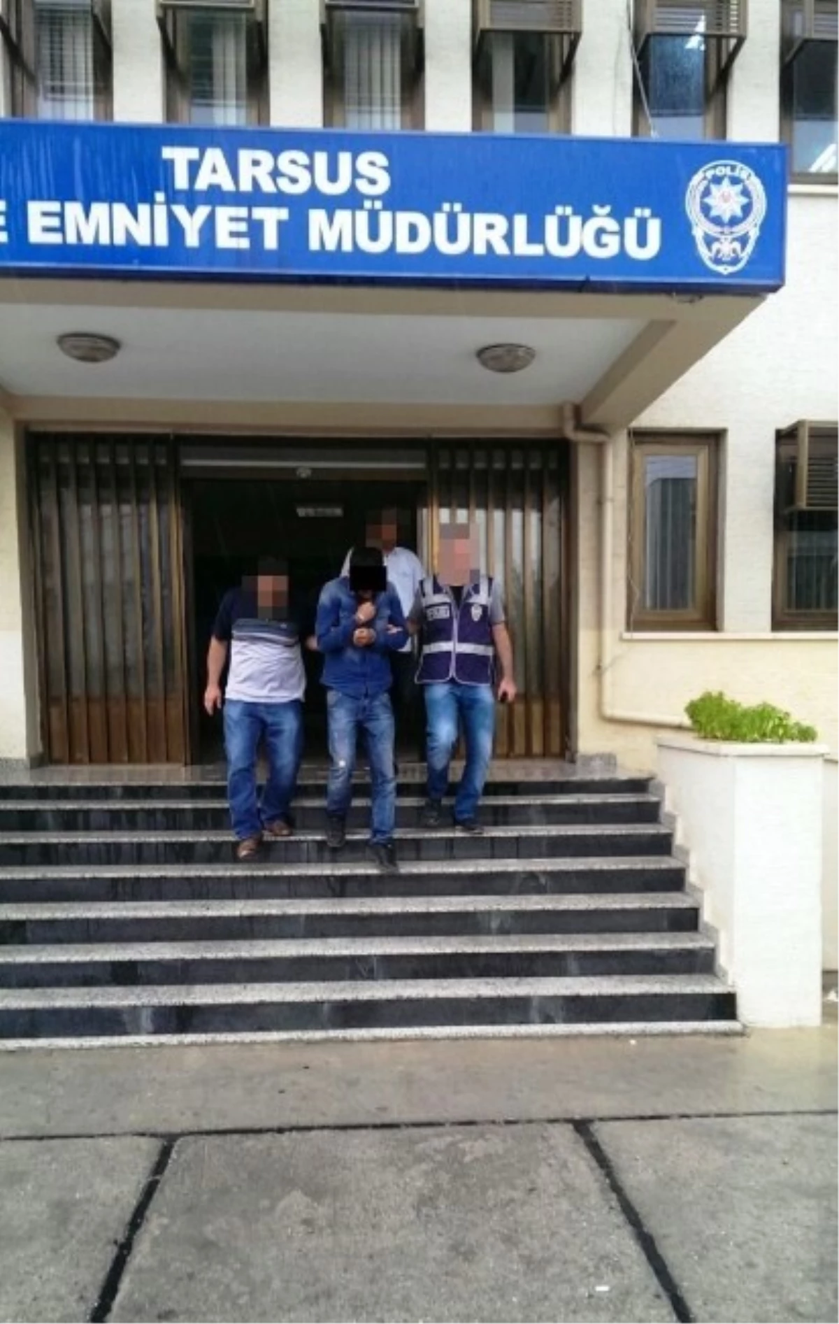 Tarsus\'ta İki Ayrı Hırsızlık Olayının 3 Şüphelisi Tutuklandı
