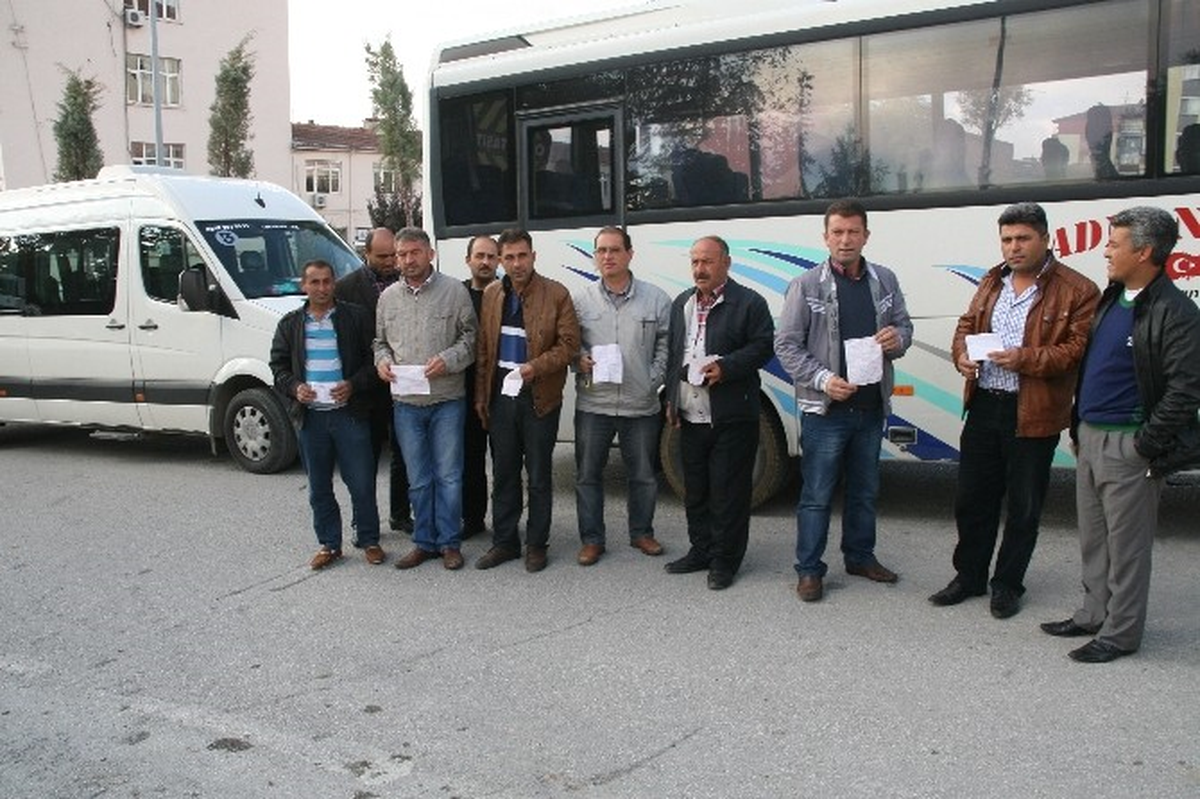 Trafik Cezalarından Bunalan Servis Şoförleri Yolu Kapattı