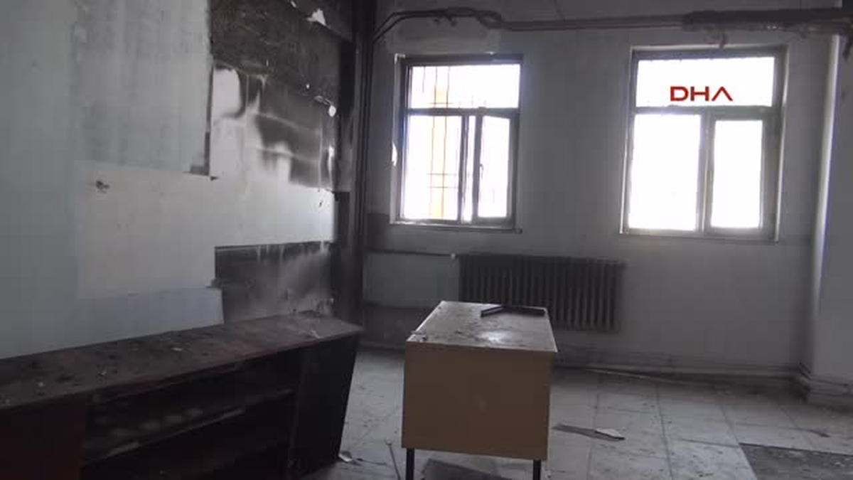 Yüksekova Yakılan Okullarda Eğitim Yeniden Başladı