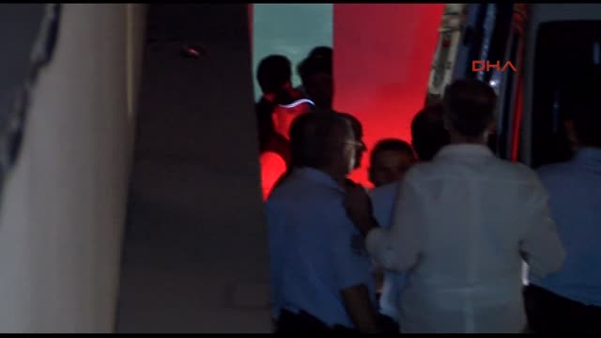Antalya\'da Rütbeli 7 Polis Tutuklandı