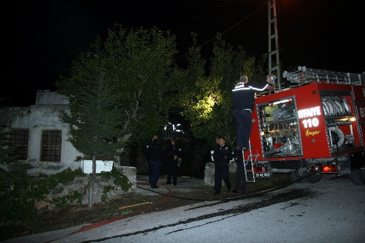 Kayseri\'de Bağ Evindeki Yangın Korkuttu