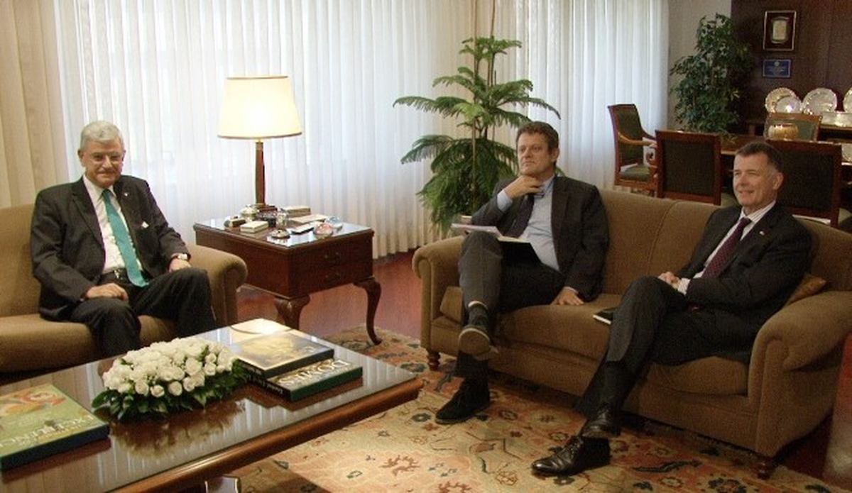 Bakan Bozkır, İngiltere ve İsveç Büyükelçilerini Kabul Etti