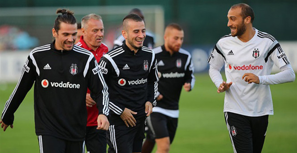 Beşiktaş İngiltere\'ye Gitti