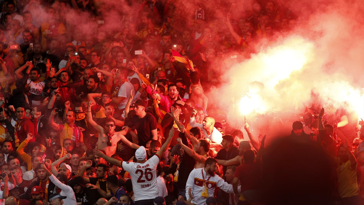 Galatasaraylı Taraftarlardan Futbolculara Tepki