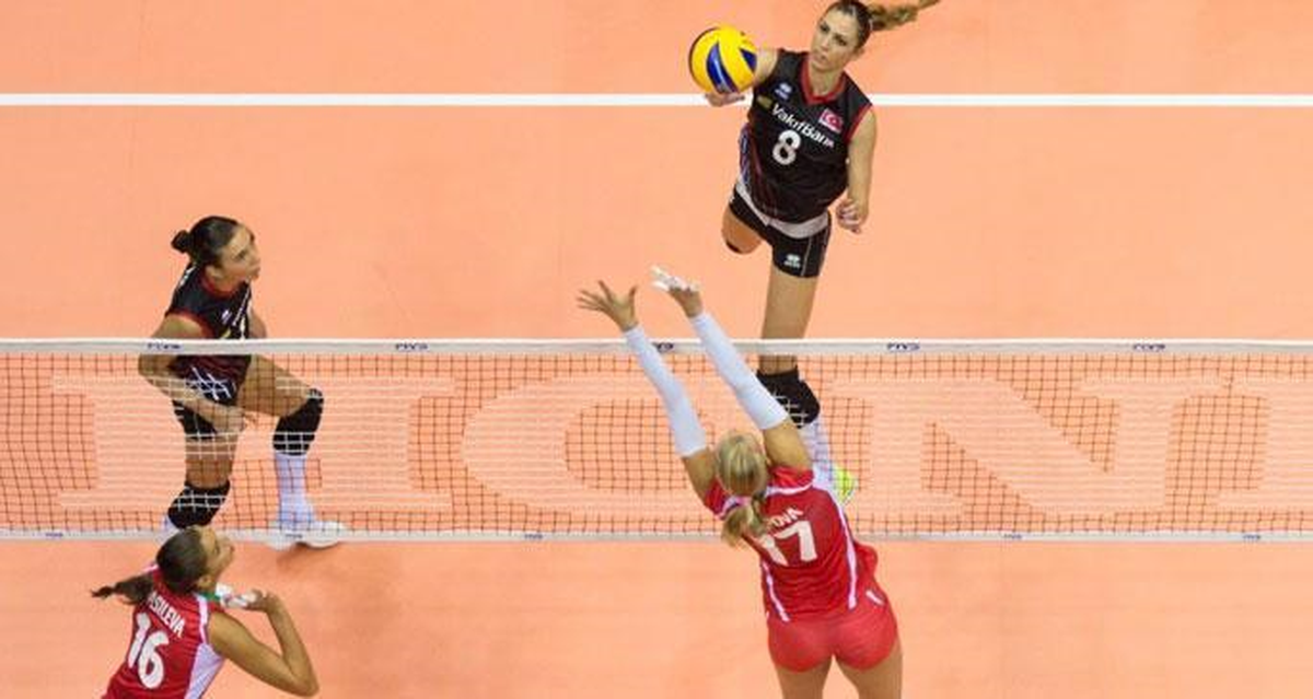 A Milli Bayan Voleybol Takımı, ABD\'ye 3-1 Yenildi