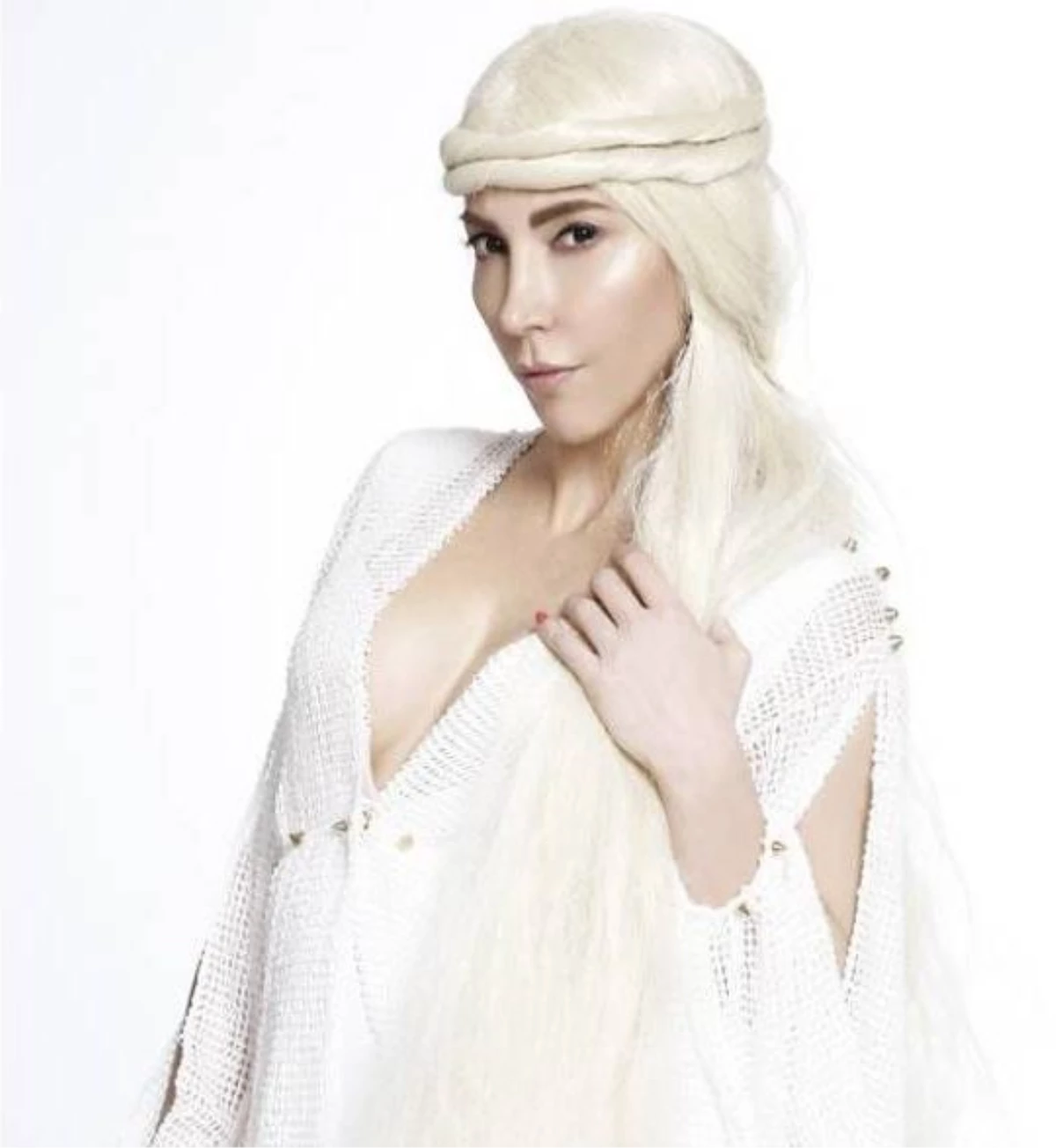 Hande Yener\'in Yeni İmajı Çok Konuşulacak