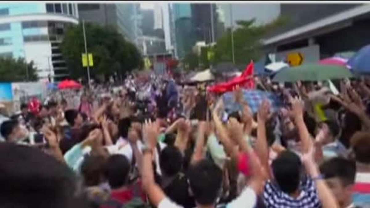 Hong Kong Protestoları Pekine Meydan Okuyor