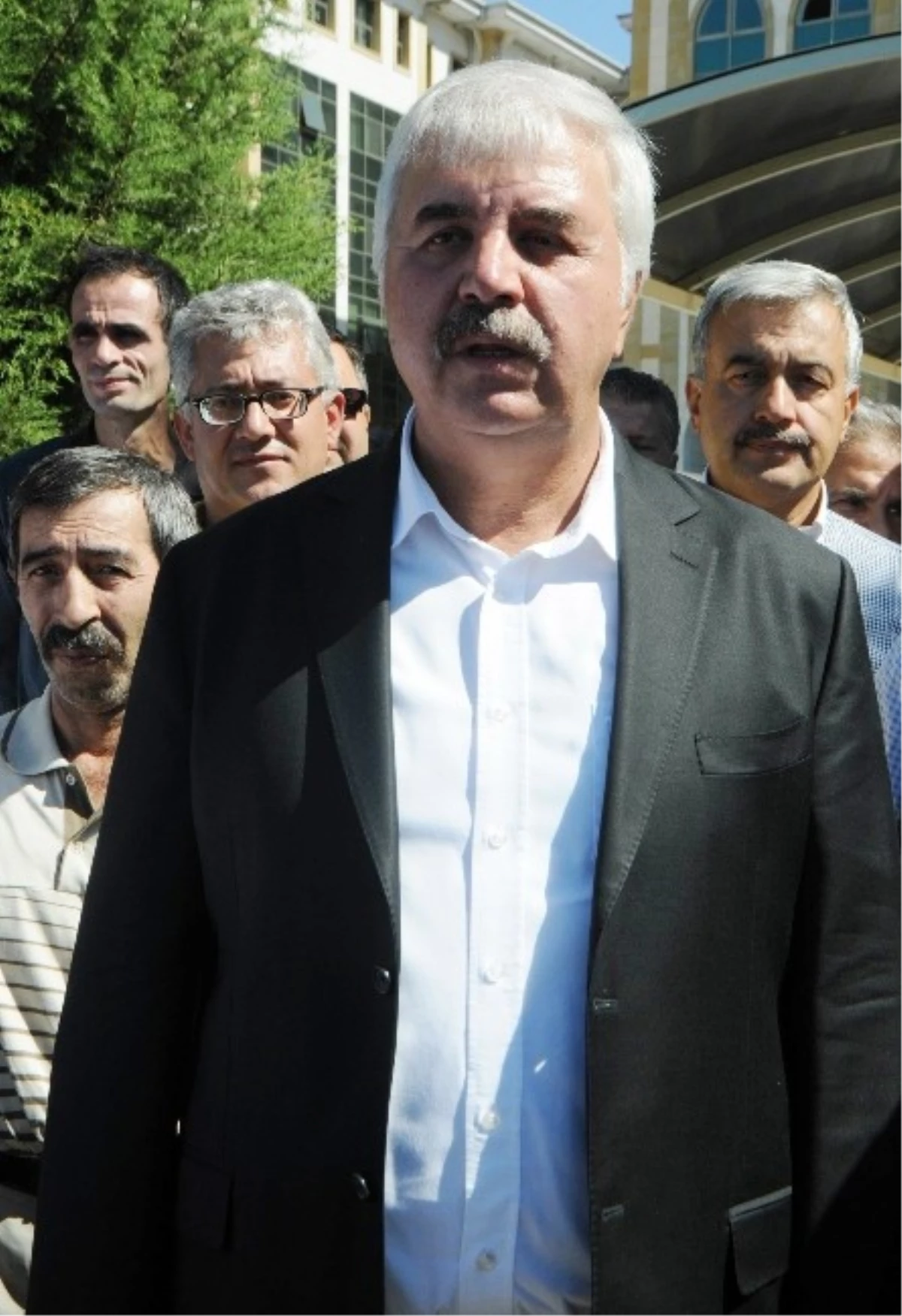 İstihbarat Dairesi Eski Başkanı, Gözaltındaki Polisler İçin Antalya\'da