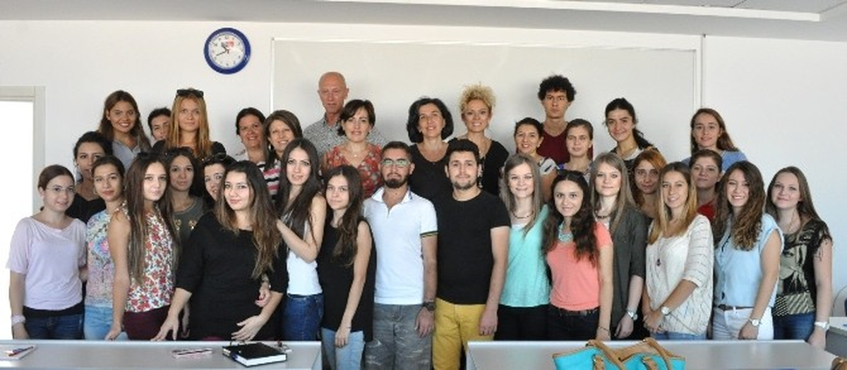 İzmir Üniversitesi\'nde Hemşirelik Eğitimine Uluslararası Başlangıç