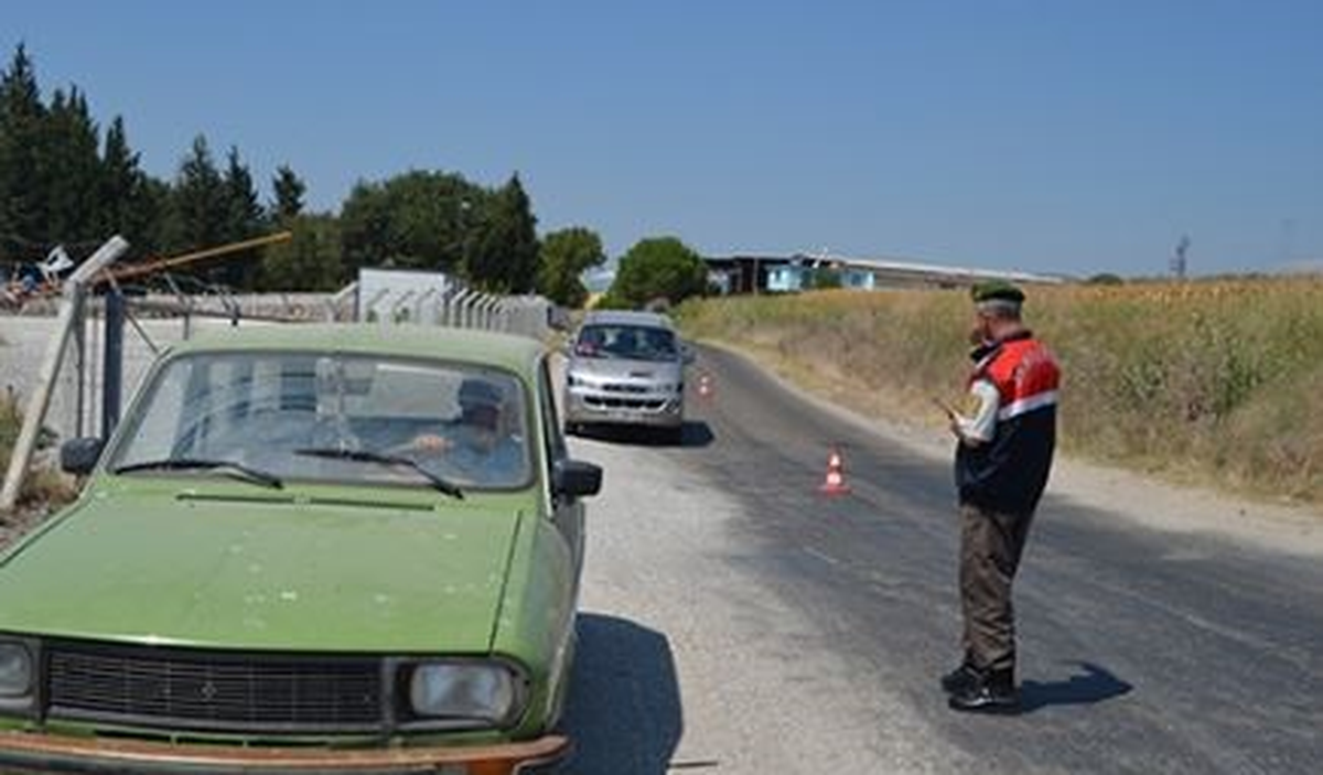 Jandarma Köy Yolarında Denetim Yaptı
