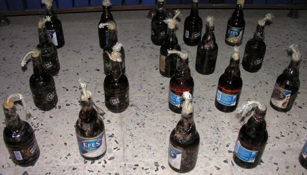 Kağıthane\'de 165 Adet Molotofkokteyli Ele Geçirildi