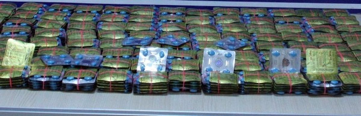 Kilis\'te 102 Bin 800 Cinsel Uyarıcı Hap Ele Geçirildi