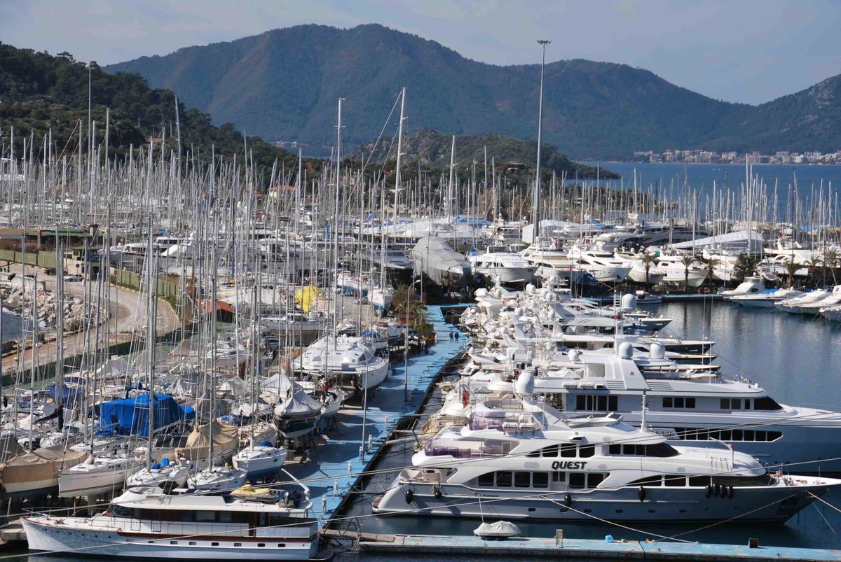 Marmaris\'te Marinalar Körfez Dışına Çıkarılsın Talebi