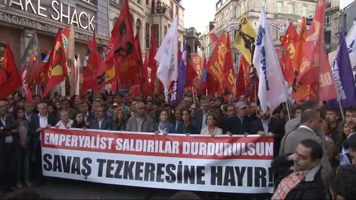 Mecliste Görüşülecek Olan Tezkere, Beyoğlu Tünelde Protesto Edildi