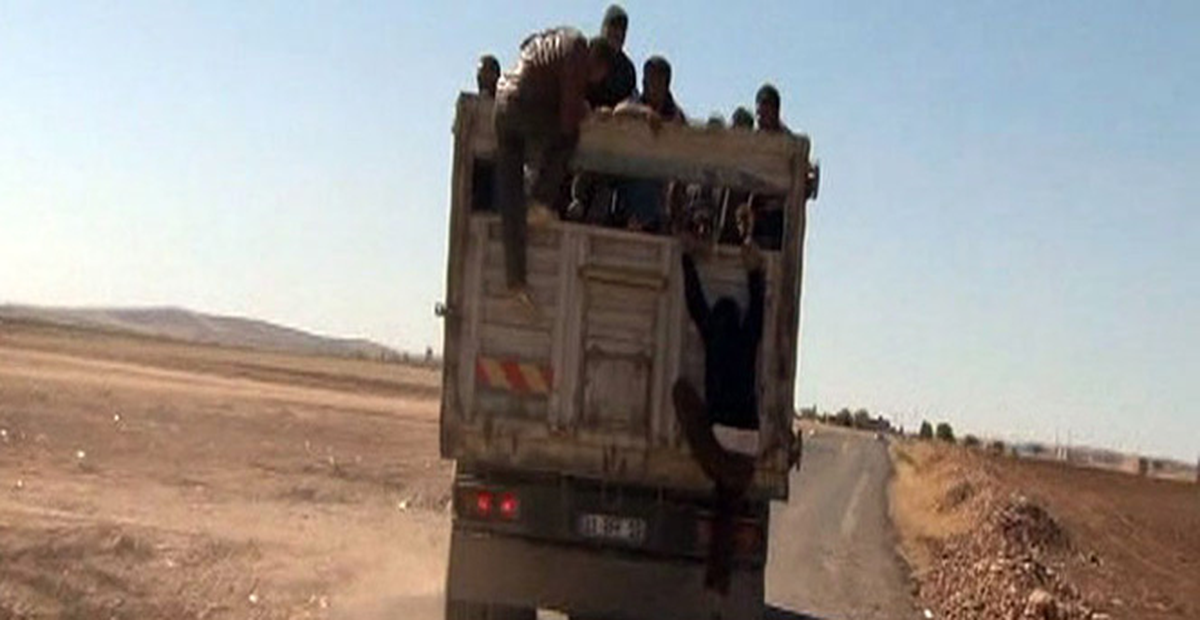 Şanlıurfa'da Mülteciler, Kampa Gitmemek İçin Kamyondan Atladı