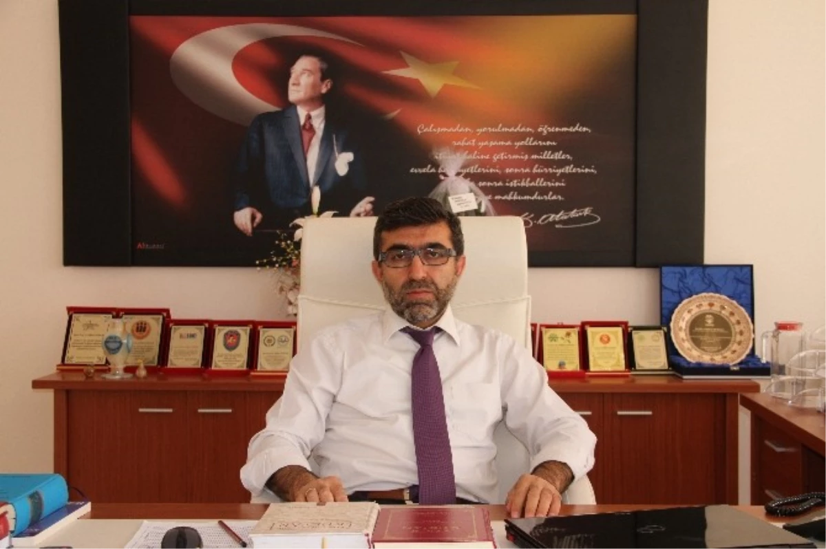 Nevşehir Üniversitesi İlahiyat Fakültesi Dekanı Prof. Dr. Durmuş Açıklaması