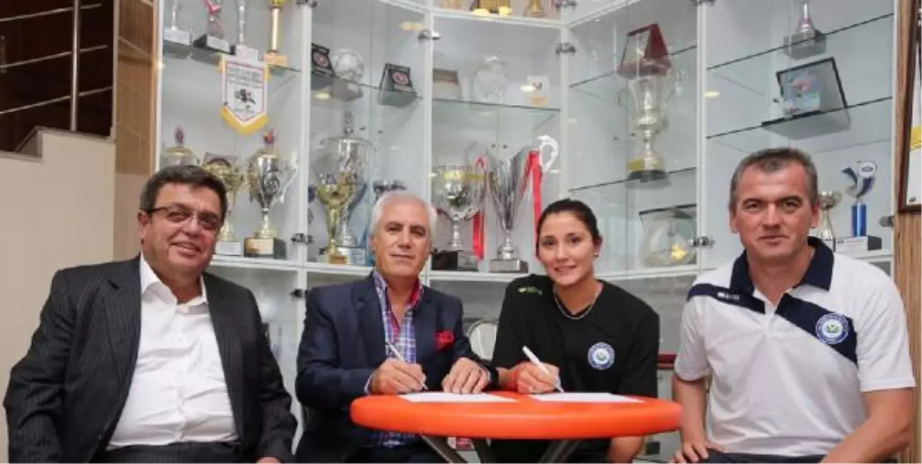 Nilüfer Belediyespor'a Arjantinli Smaçör