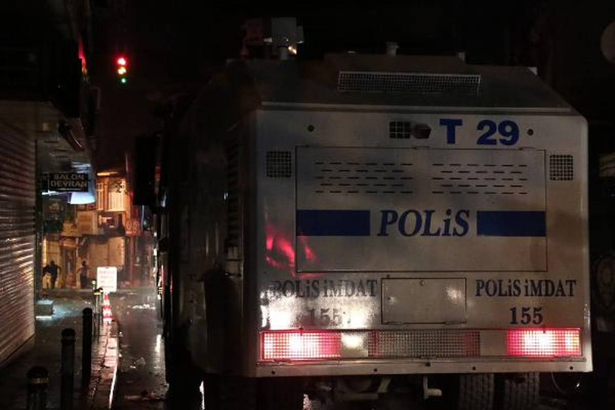 Okmeydanı\'nda Gergin Gece