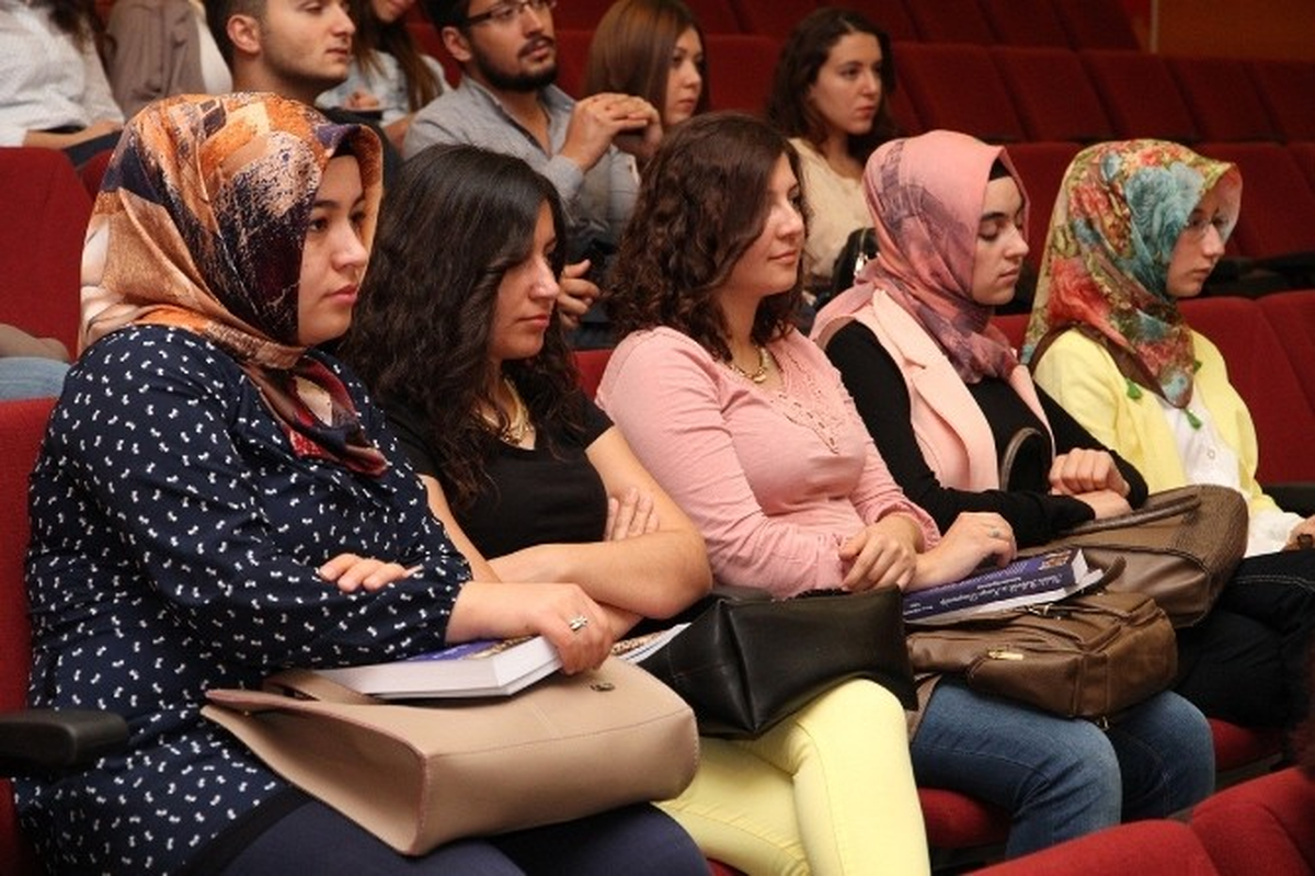 Paü\'de Yaşlılık Paneli Düzenlendi
