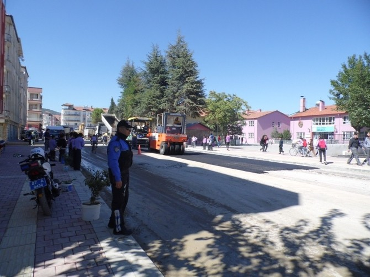 Toplum Destekli Polis Ekiplerinden Öğrenci ve Servis Sürücülerine Uyarılar