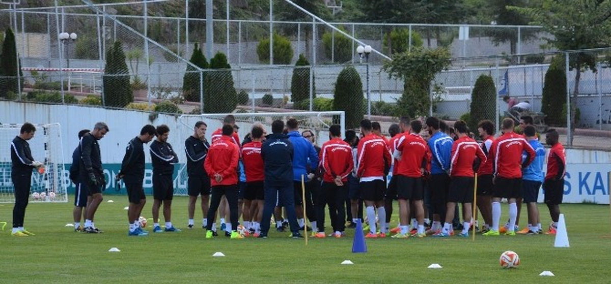 Trabzonspor Legia Warszawa Maçı Hazırlıklarını Tamamladı