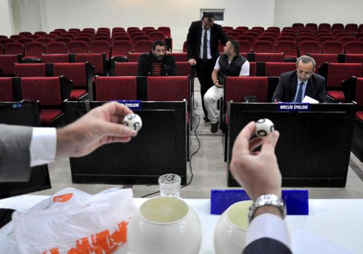Zonguldak Belediyesi\'ne Kura ile 10 Roman İşçi Alındı
