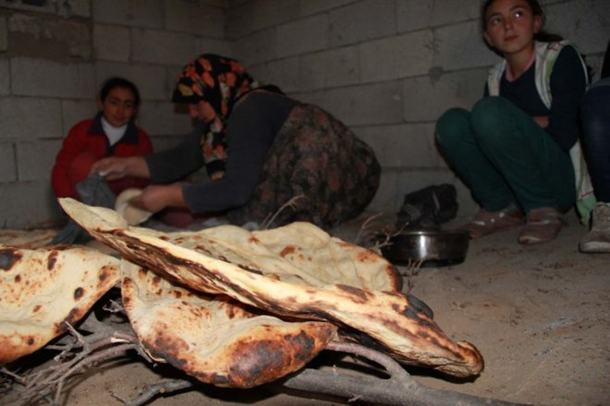 Kurban Etleri Tandır Ekmeği ile Yenir