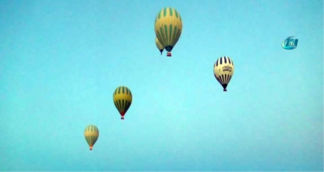 Balonlar Meme Kanserine Farkındalık İçin Havalandı