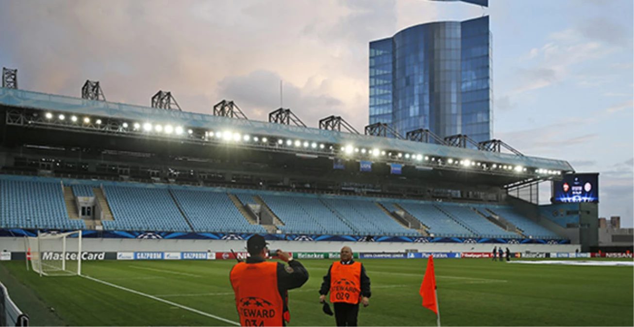 Bayern Taraftarı Yasak Dinlemedi, 7 Bin Euro\'ya Maç İzledi