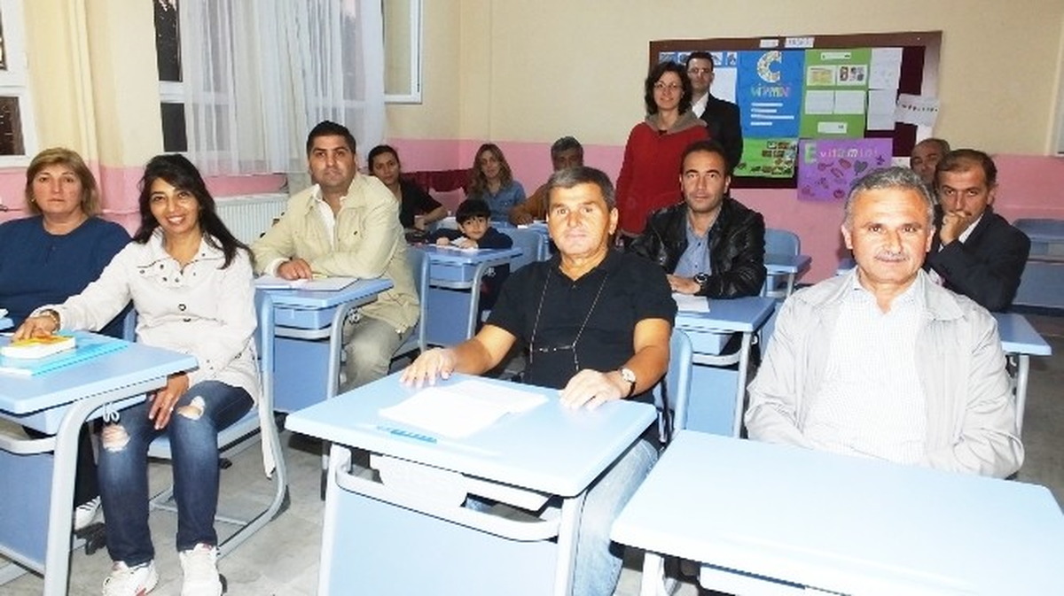 Burhaniye\'de Öğretmenler Öğrenci Oldu