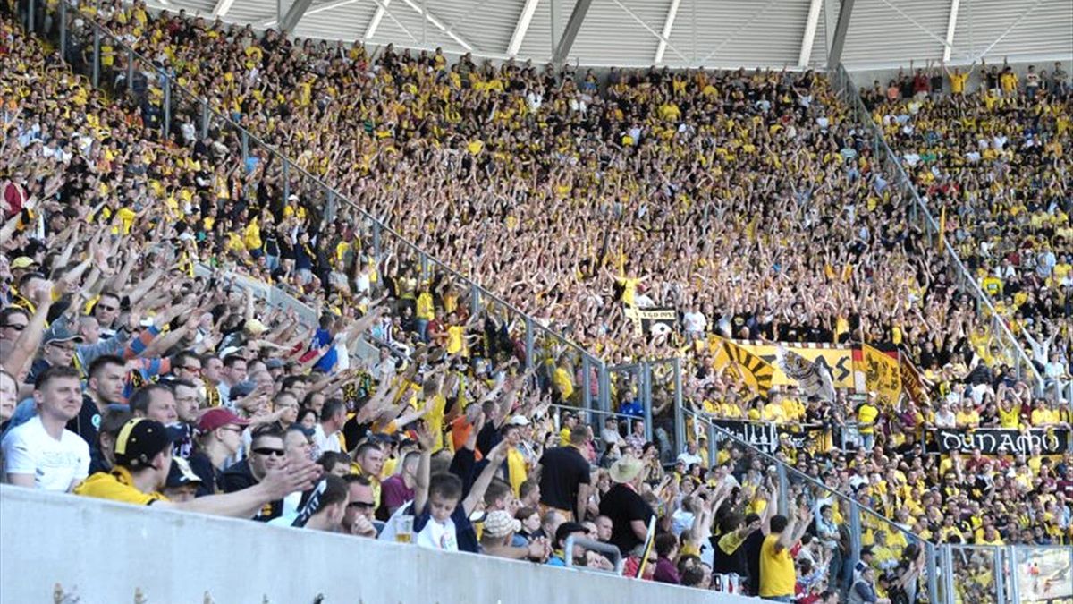 Dynamo Dresden - Chemnitzer Fc Maçında Görsel Şölen