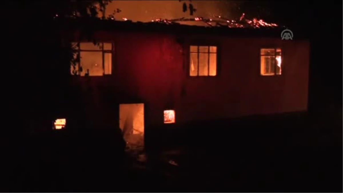 Zonguldak\'ta Ev Yangını: 1 Ölü