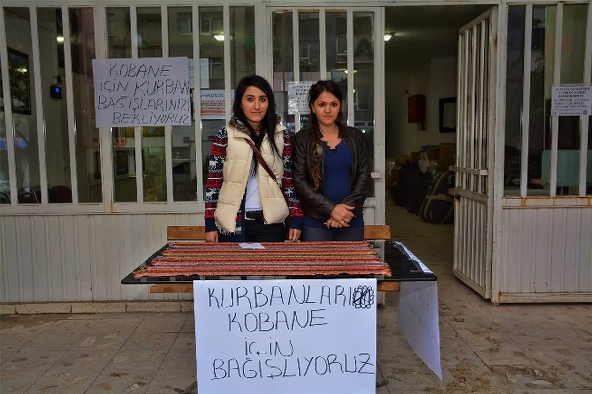 Hakkari\'de Kurban Bağışı İçin Stant Açıldı