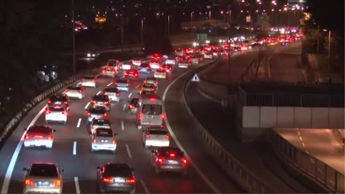 İstanbul\'da Bayram Tatili Trafiği