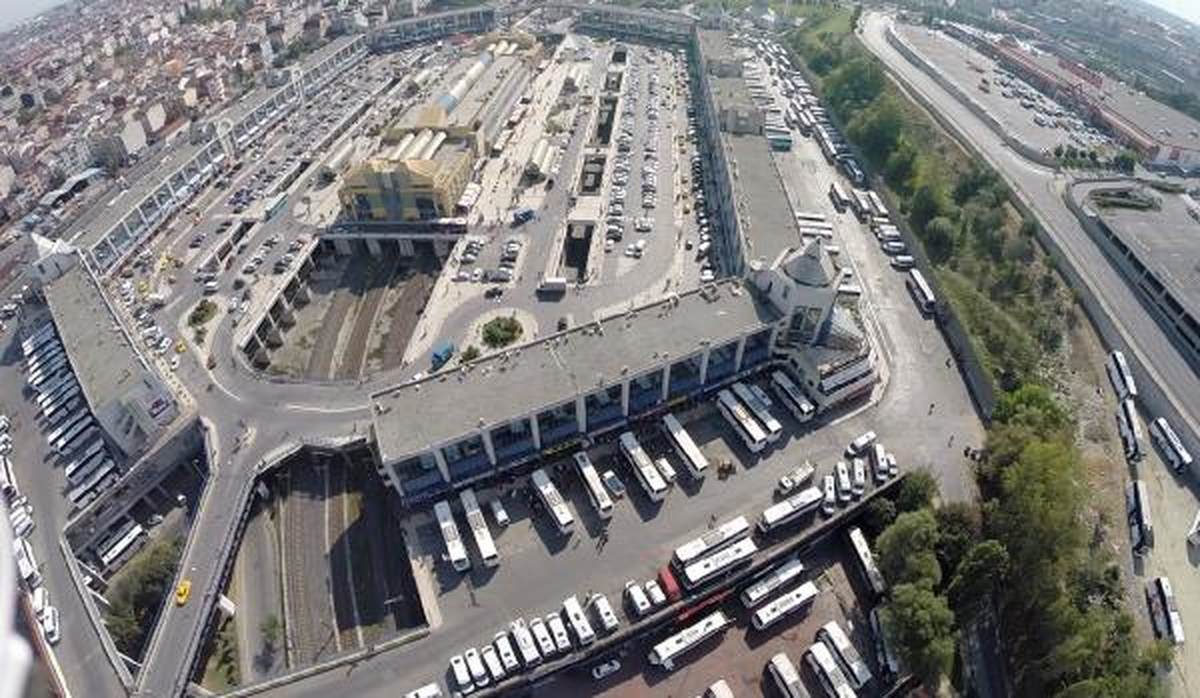 İstanbul\'da Bayram Trafiği Etkili Olmaya Başladı