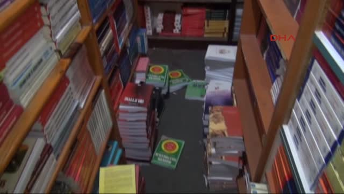 İstanbul\'da Korsan Kitap Operasyonları