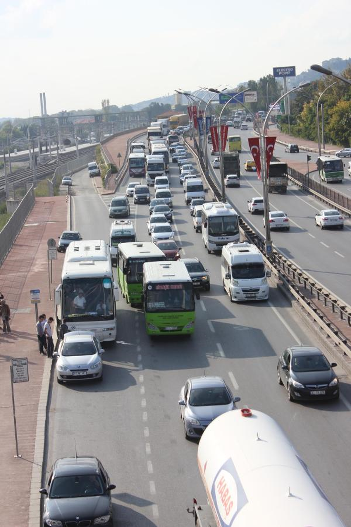 İstanbul\'dan Anadolu\'ya Bayram Trafiği Yoğunluğu Erken Başladı