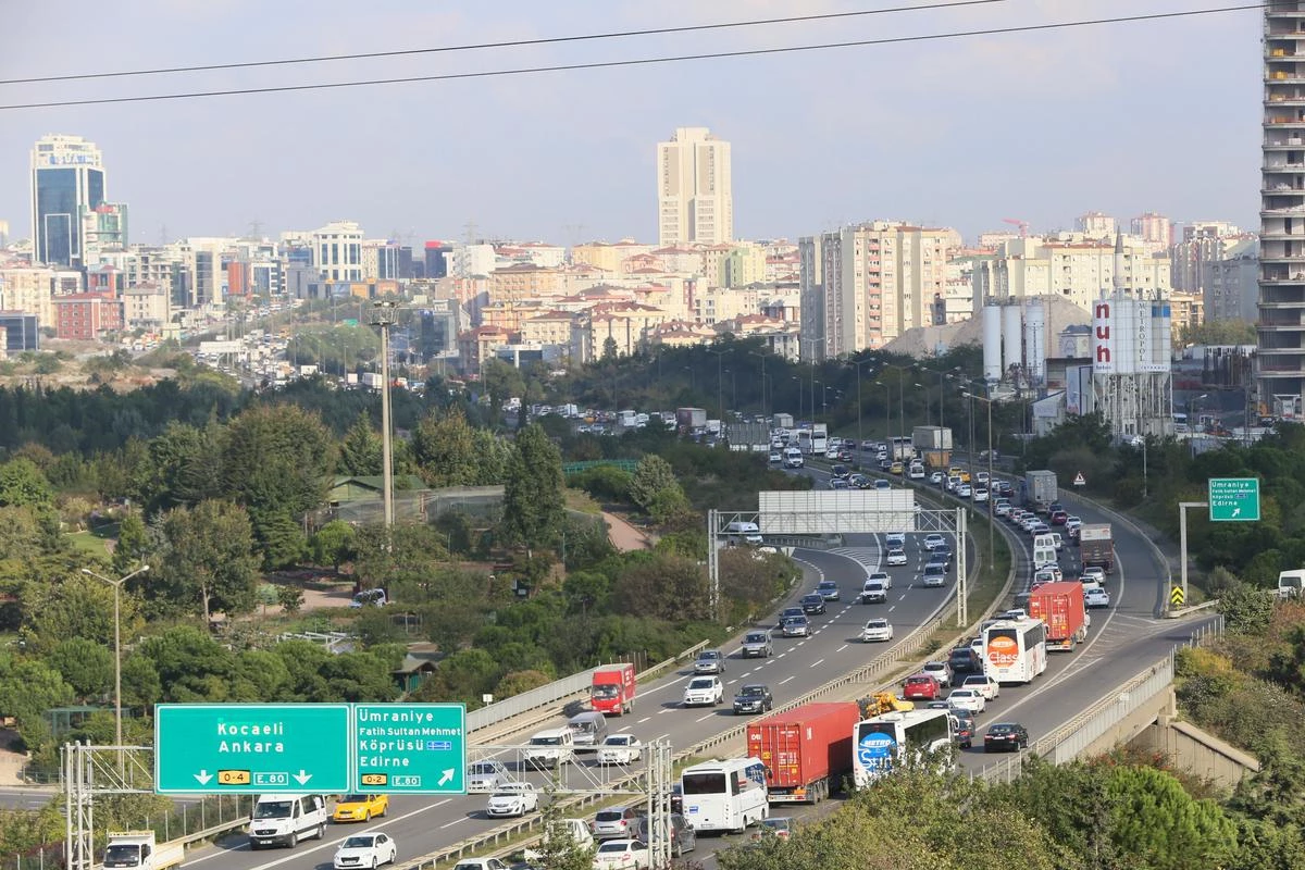 İstanbul Trafiğinde Bayram Yoğunluğu