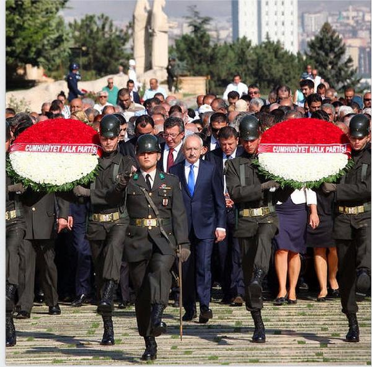 Kılıçdaroğlu: Atatürk\'ün Yurtta Sulh Cihanda Sulh İlkesi Işığında Hareket Edeceğiz